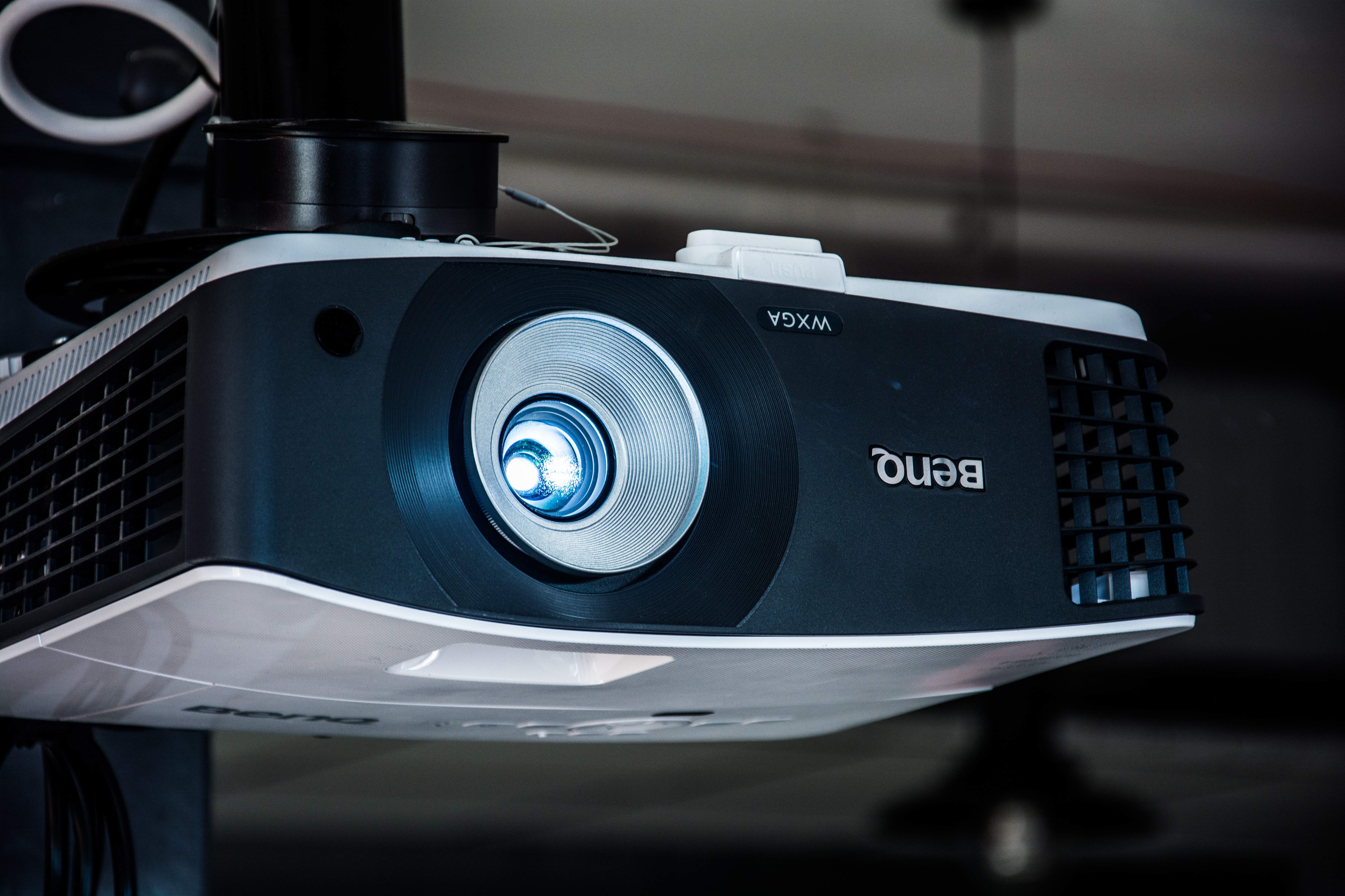 BenQ Professional Projector Rental in Jaipur - High Color Accuracy for Premium Events